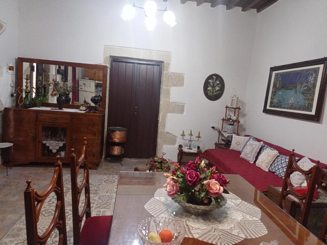 Traditional House Maria Azoyiras Exterior photo