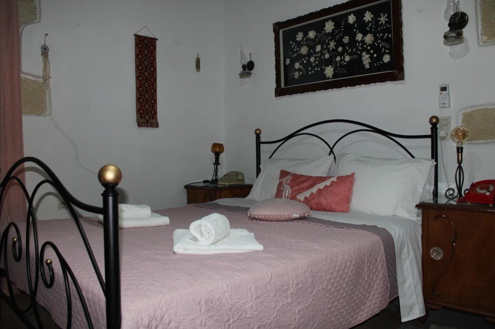 Traditional House Maria Azoyiras Exterior photo